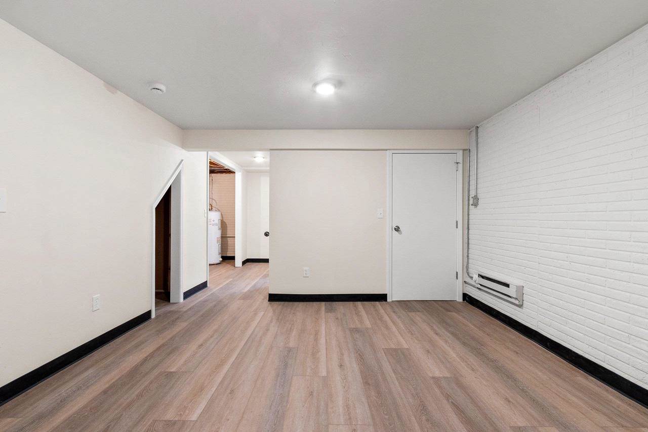 2130 Elmview Drive #J, Ashwaubenon, WI 54304