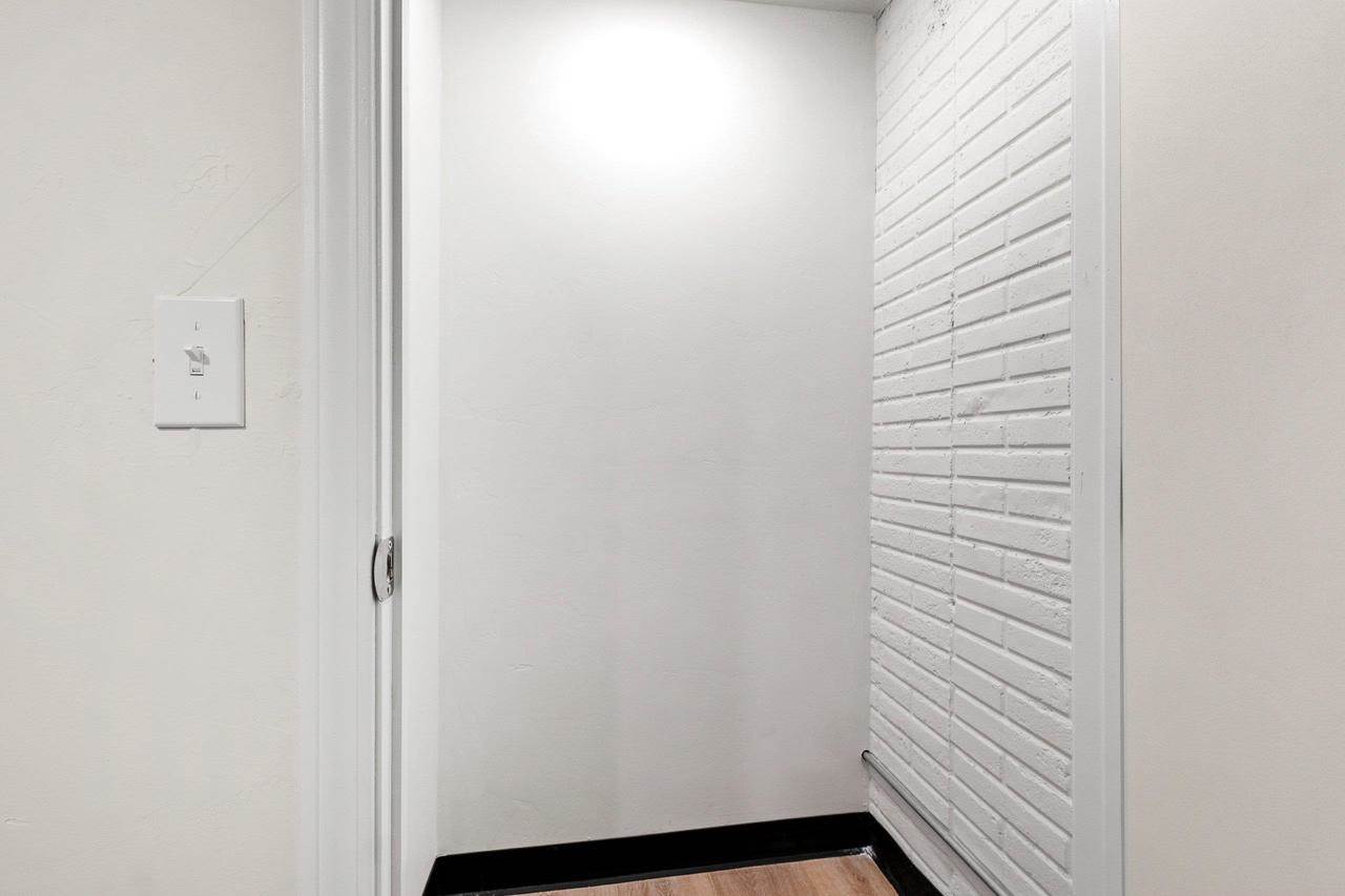 2130 Elmview Drive #J, Ashwaubenon, WI 54304