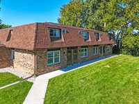 2130 Elmview Drive #J, Ashwaubenon, WI 54304