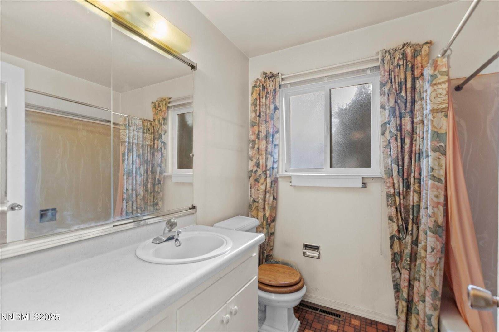 650 Lenwood Drive, Sparks, NV 89431