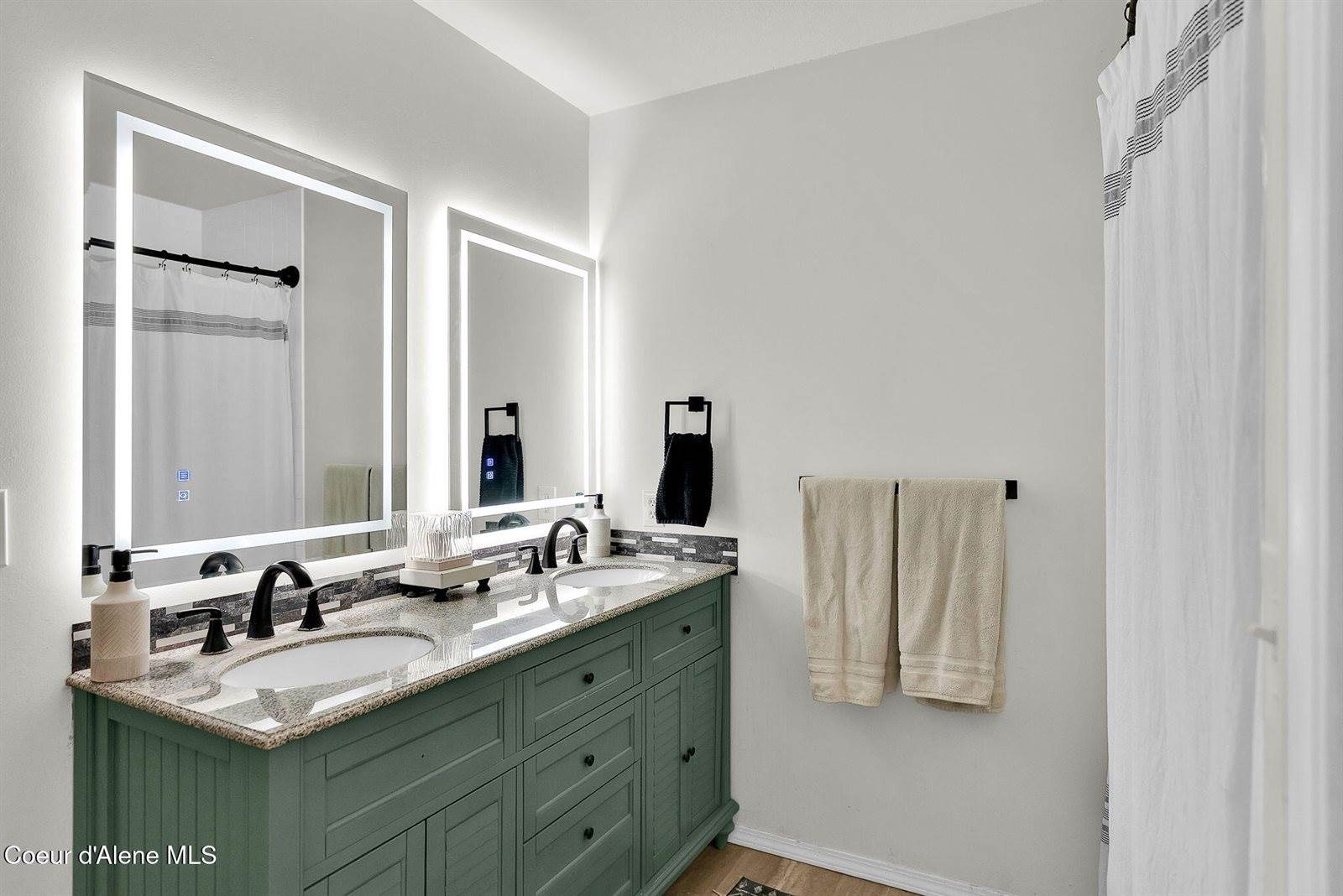 5775 North Colfax St, Dalton Gardens, ID 83815