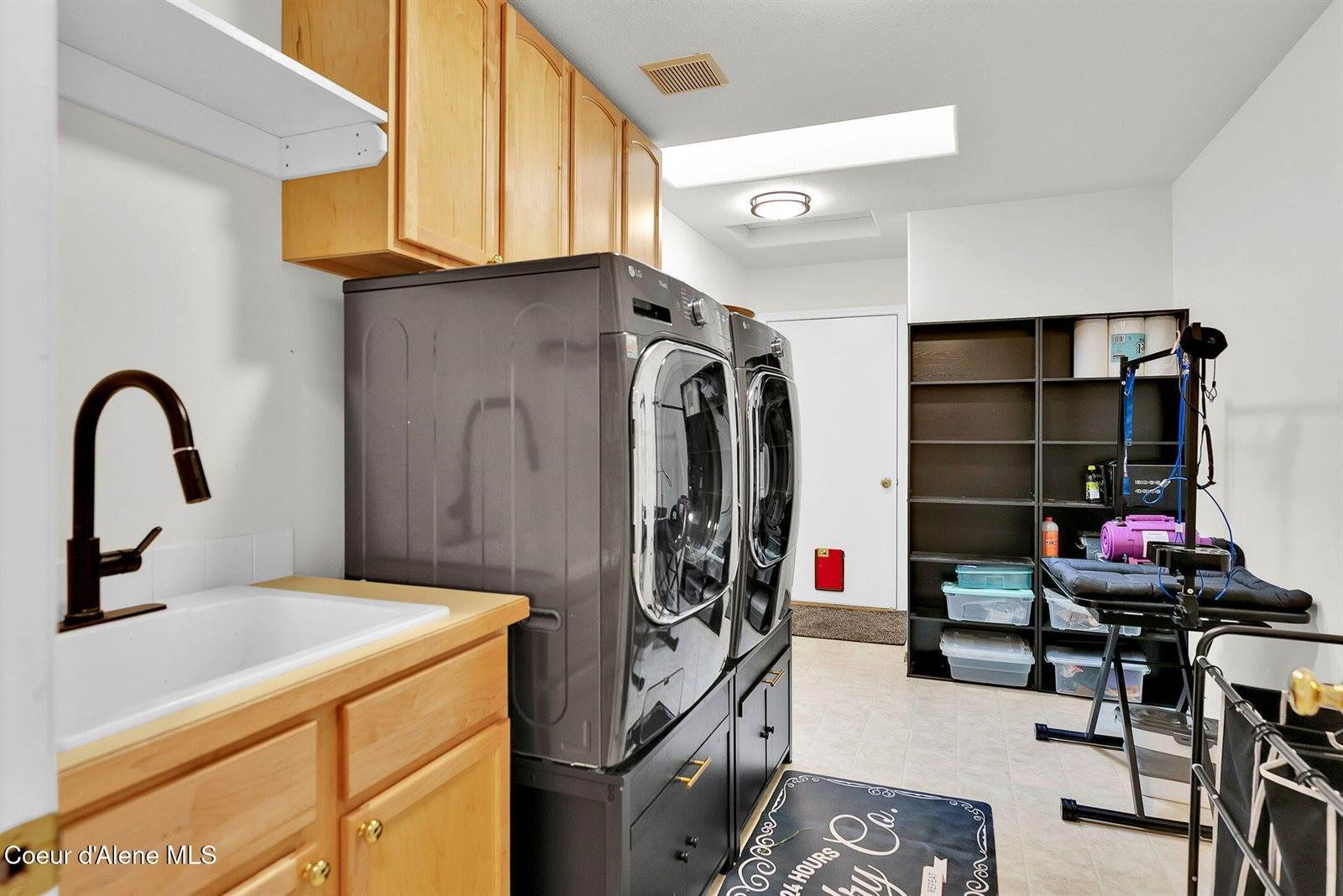 5775 North Colfax St, Dalton Gardens, ID 83815