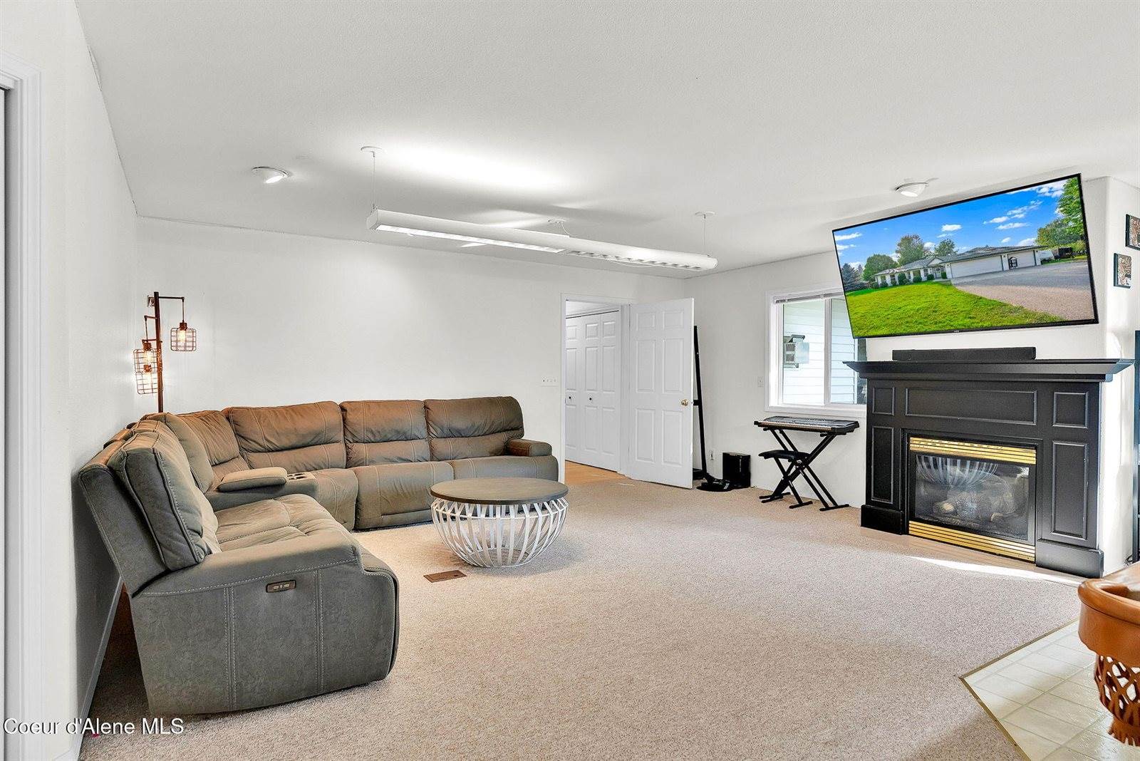 5775 North Colfax St, Dalton Gardens, ID 83815