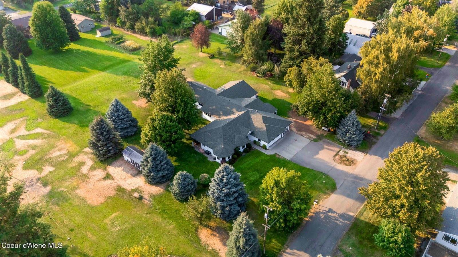 5775 North Colfax St, Dalton Gardens, ID 83815