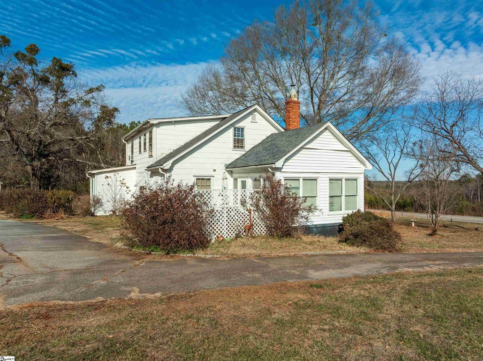 1741 Rainbow Lake, Chesnee, SC 29323