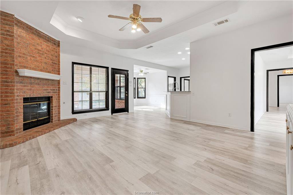 204 Hearthstone Circle, College Station, TX 77840