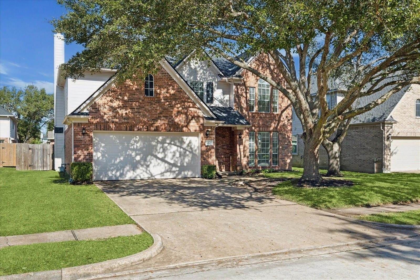 6501 East Bending Oaks Lane, Pearland, TX 77584