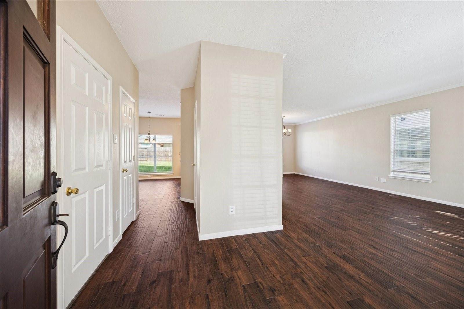 6501 East Bending Oaks Lane, Pearland, TX 77584