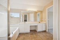 6501 East Bending Oaks Lane, Pearland, TX 77584