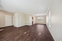 6501 East Bending Oaks Lane, Pearland, TX 77584