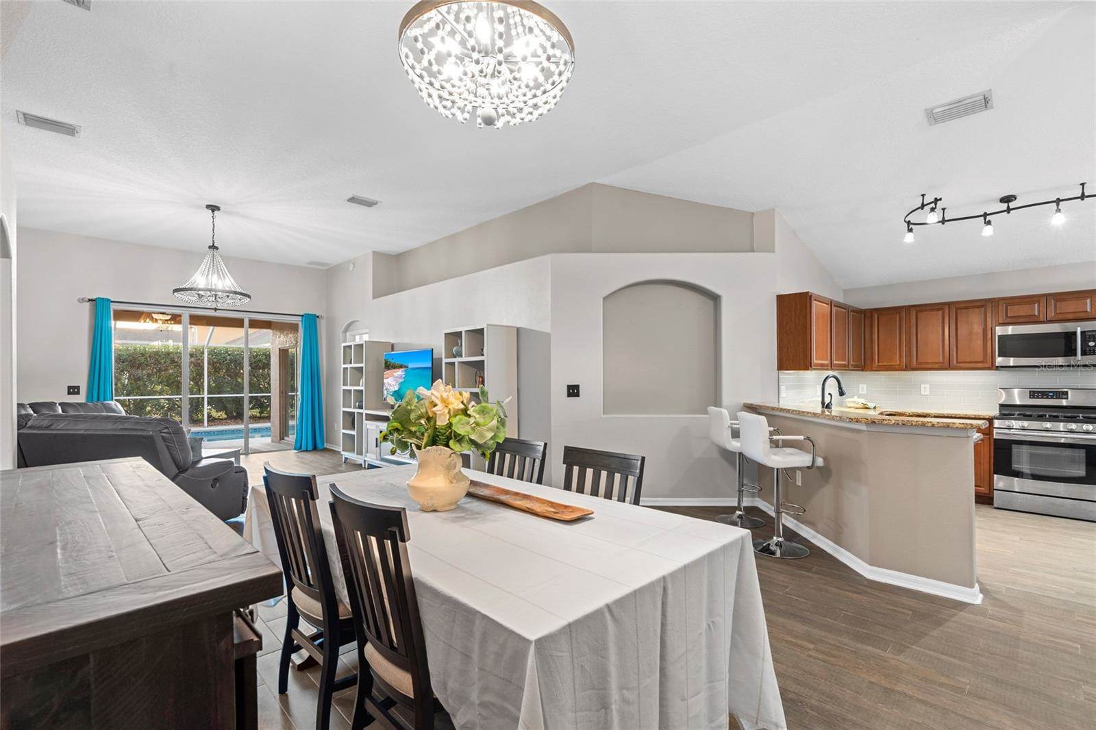 6006 Chellas Court, Lutz, FL 33558