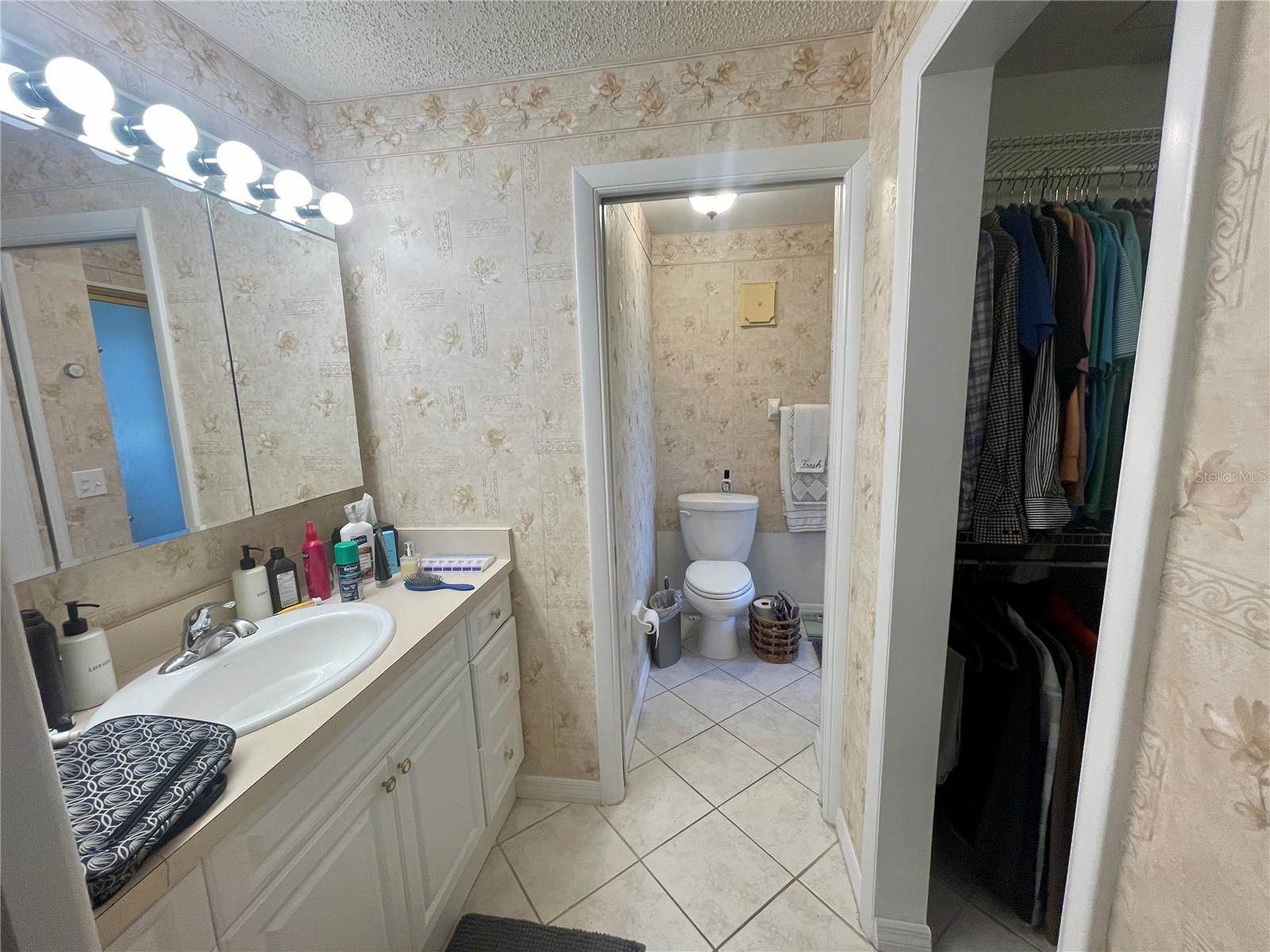 124 Dogwood Circle, Seminole, FL 33777