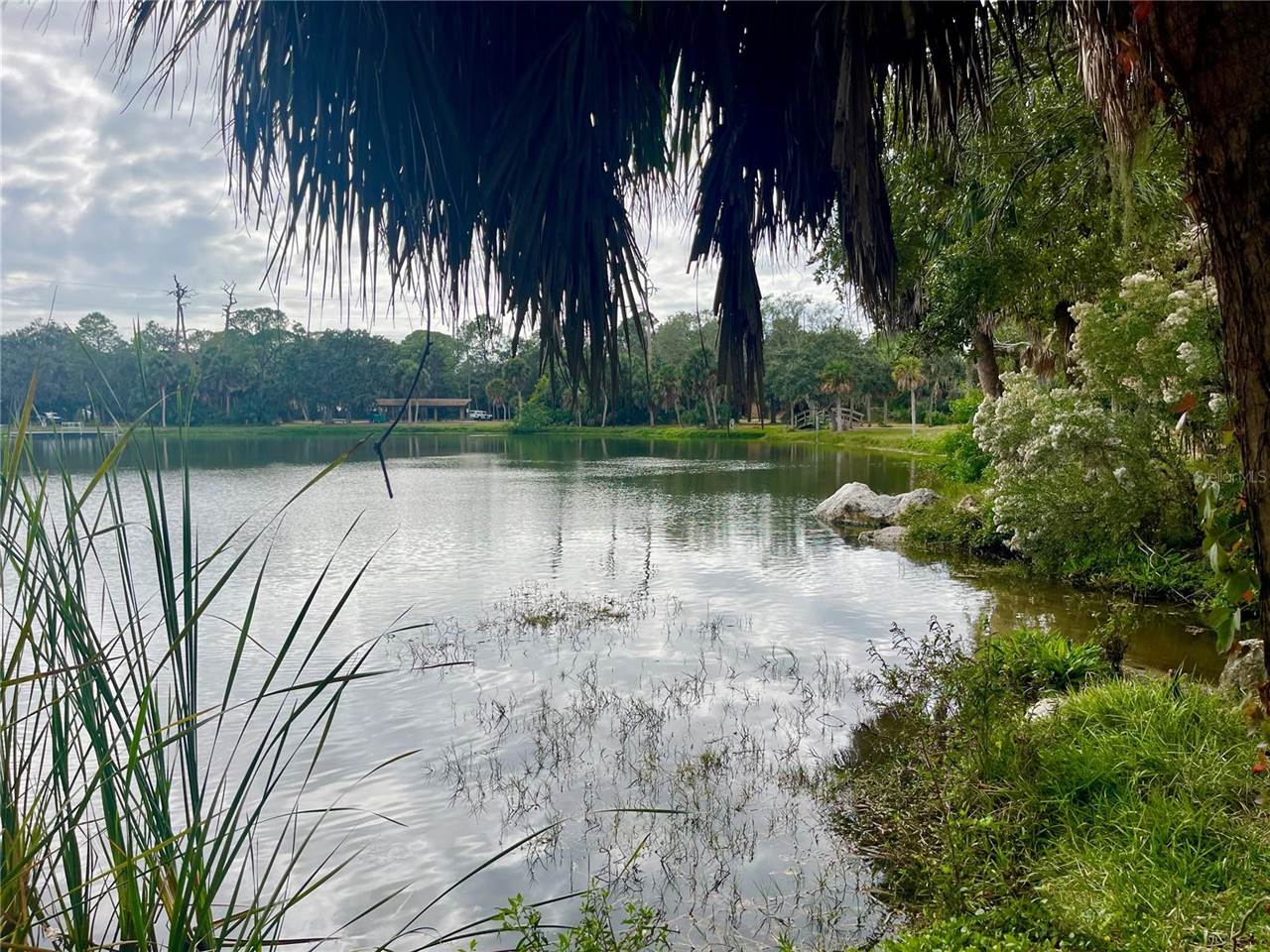 124 Dogwood Circle, Seminole, FL 33777