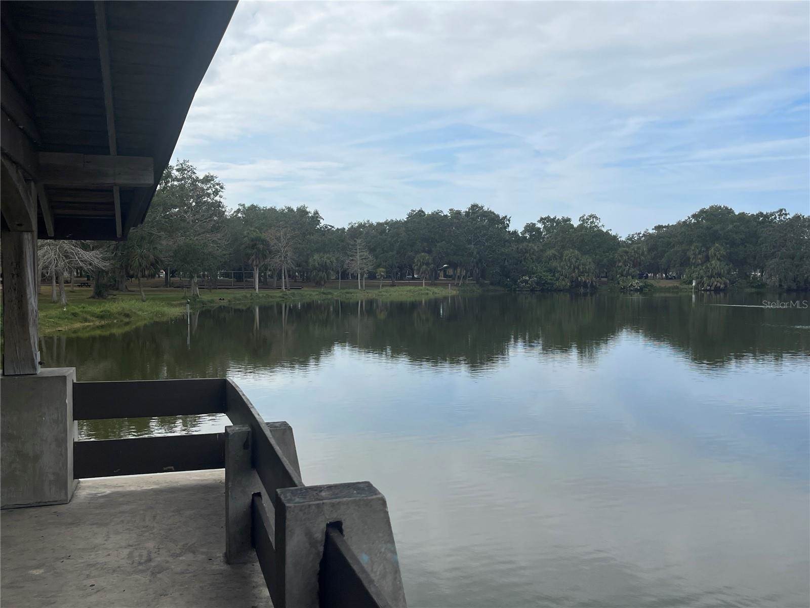 124 Dogwood Circle, Seminole, FL 33777