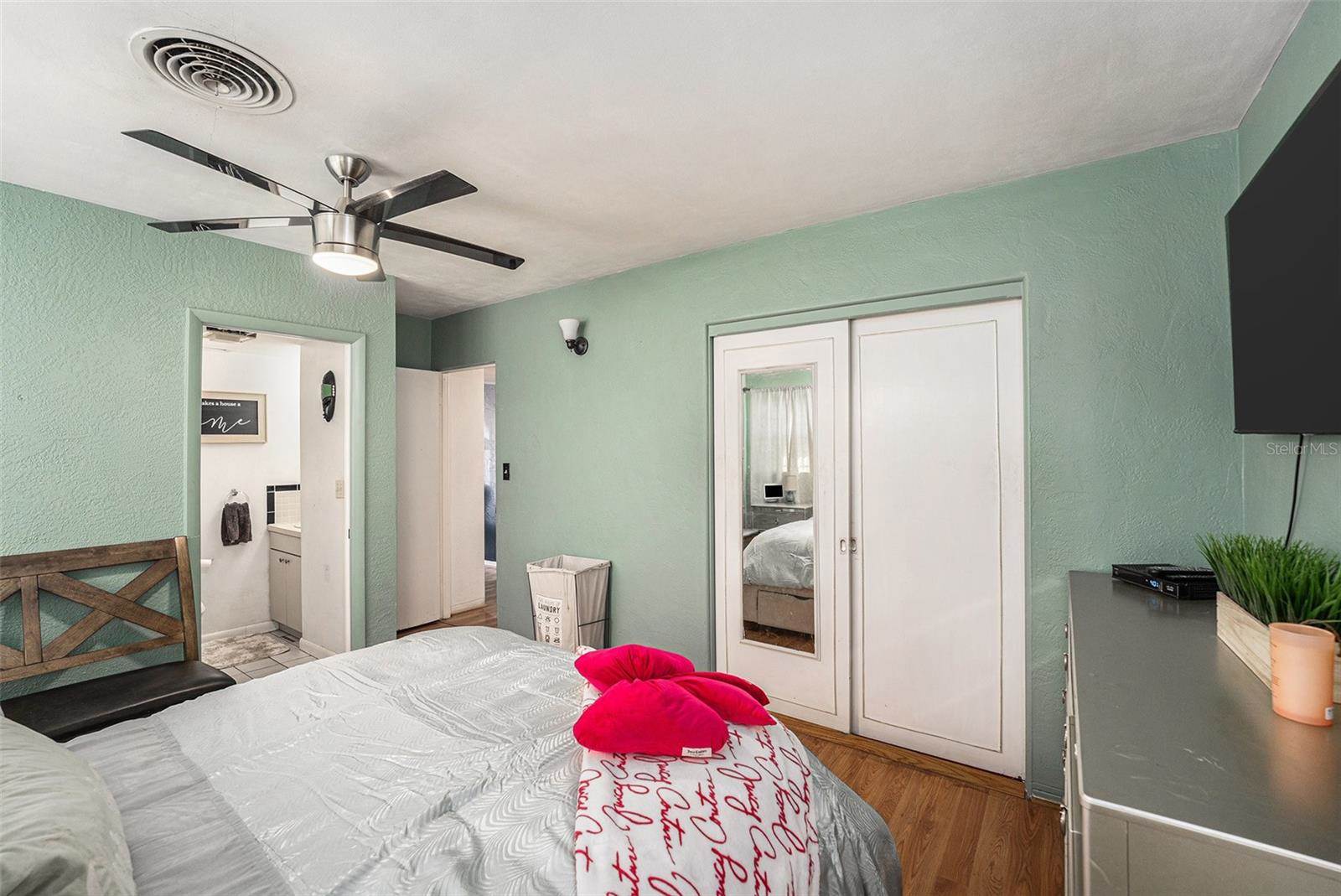 1175 62ND Place South, Saint Petersburg, FL 33705