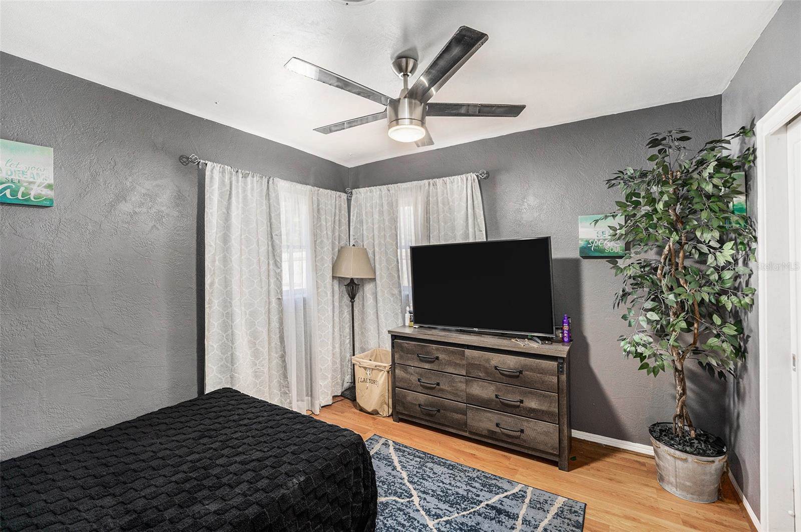 1175 62ND Place South, Saint Petersburg, FL 33705