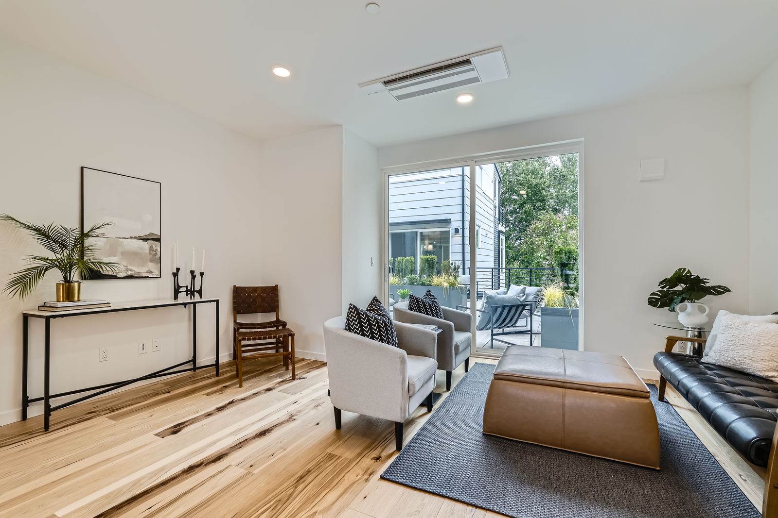 511 Howe St, Seattle, WA 98109