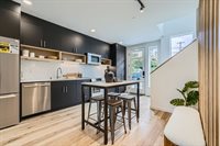 511 Howe St, Seattle, WA 98109