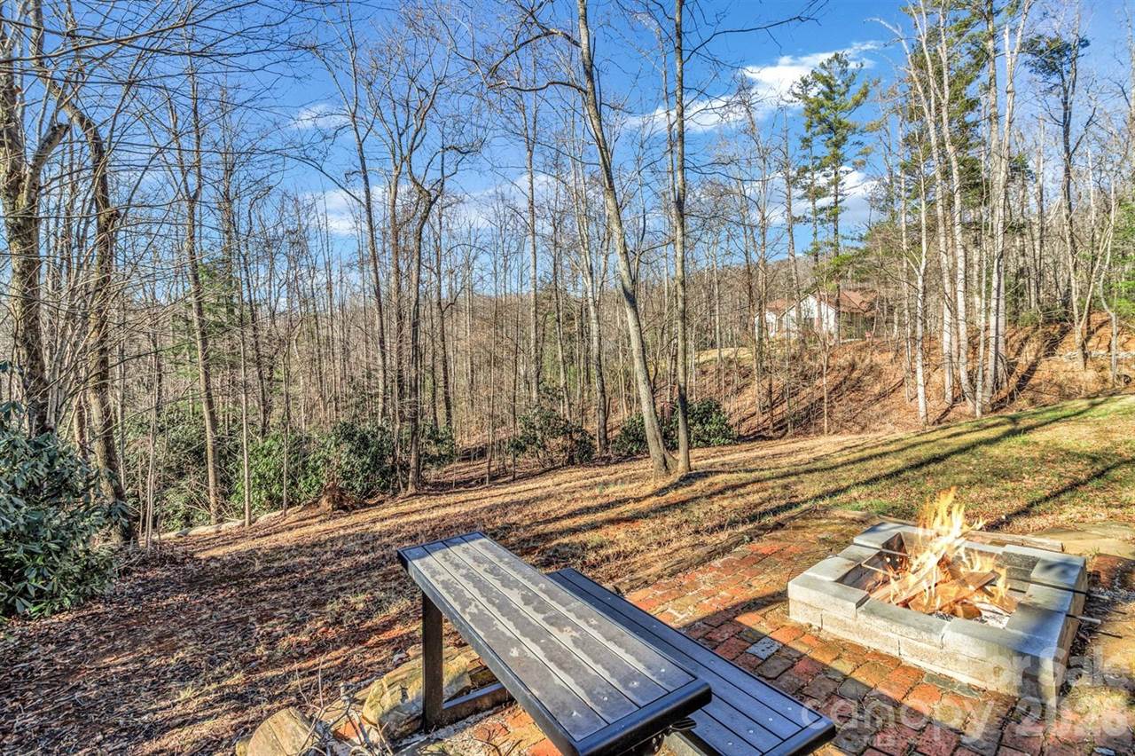 45 Baton Lane, Asheville, NC 28803