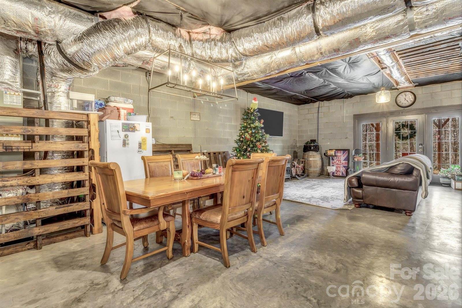 45 Baton Lane, Asheville, NC 28803