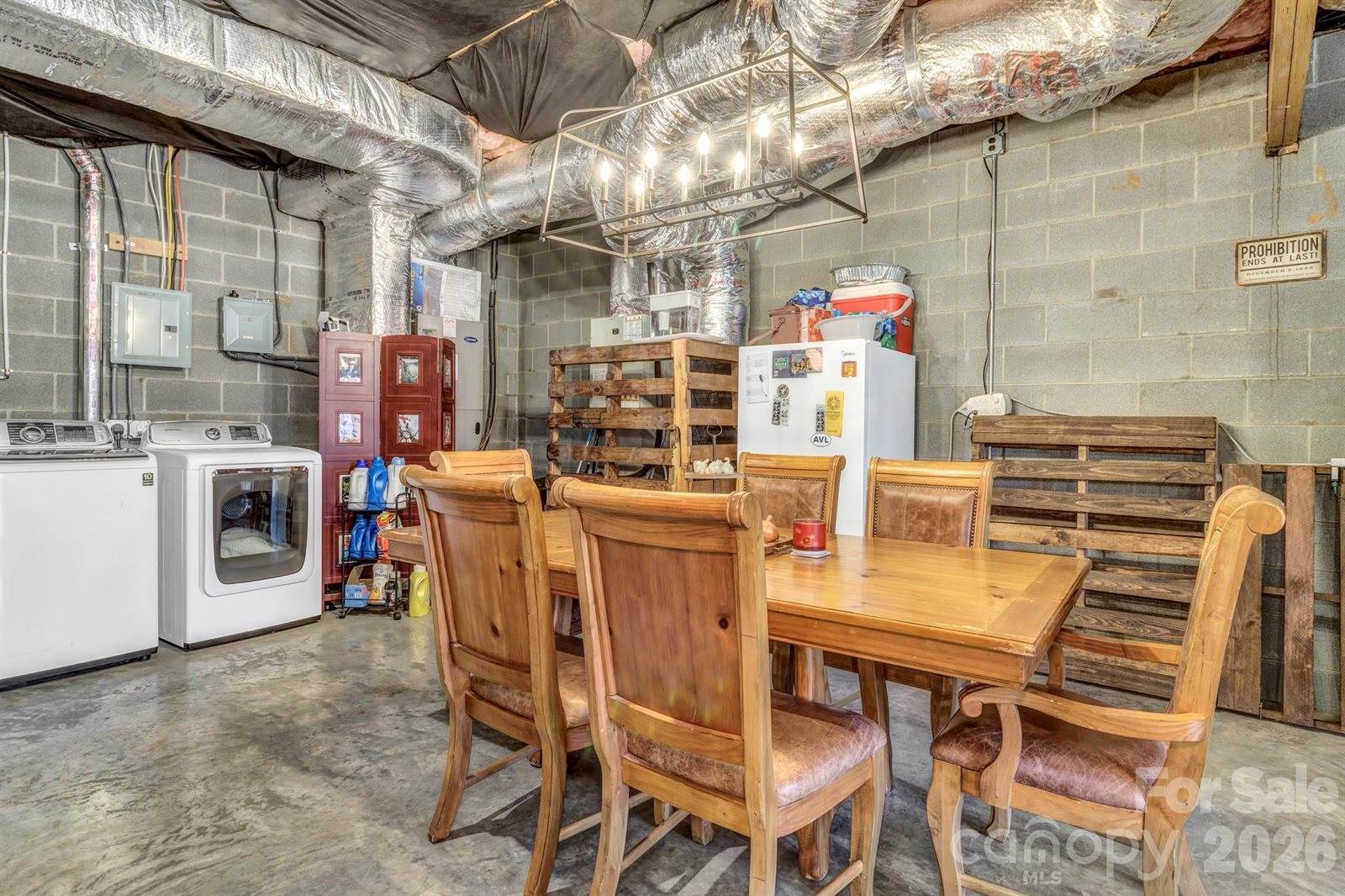 45 Baton Lane, Asheville, NC 28803