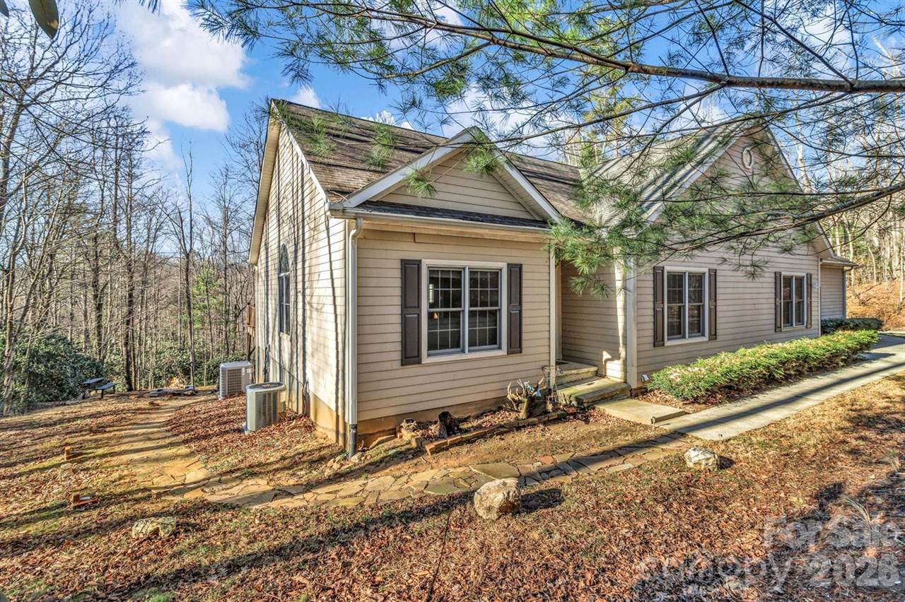 45 Baton Lane, Asheville, NC 28803