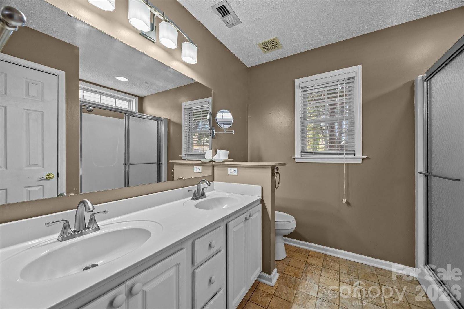 255 Stonehollow Road, Fletcher, NC 28732
