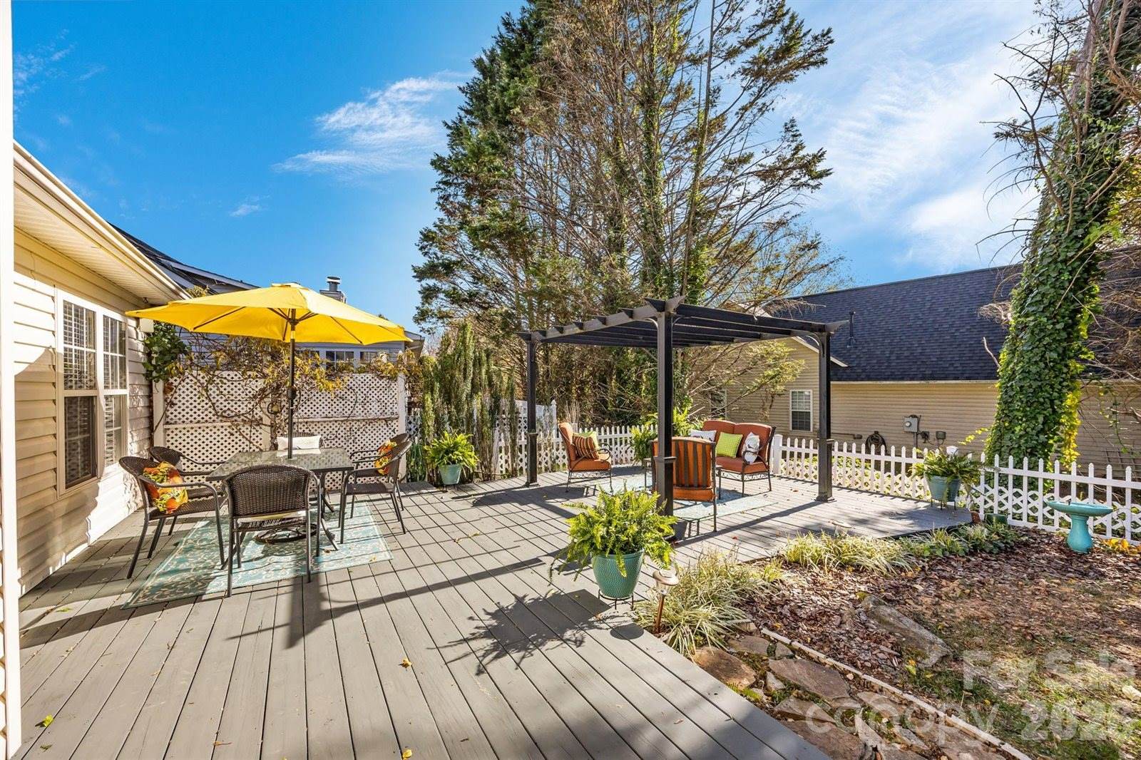 255 Stonehollow Road, Fletcher, NC 28732