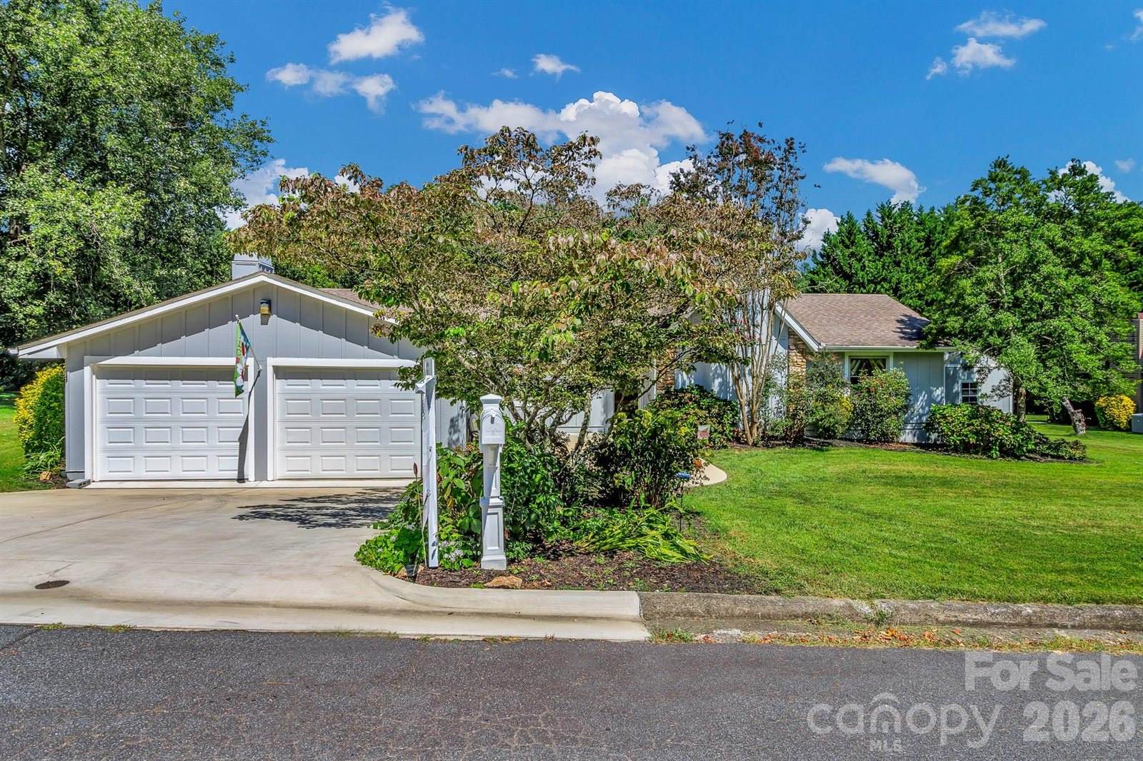 5 Fairway Drive, Arden, NC 28704
