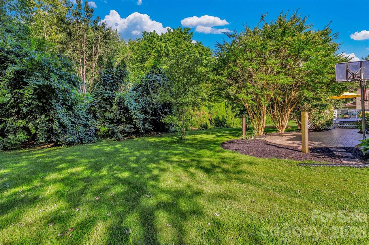 5 Fairway Drive, Arden, NC 28704