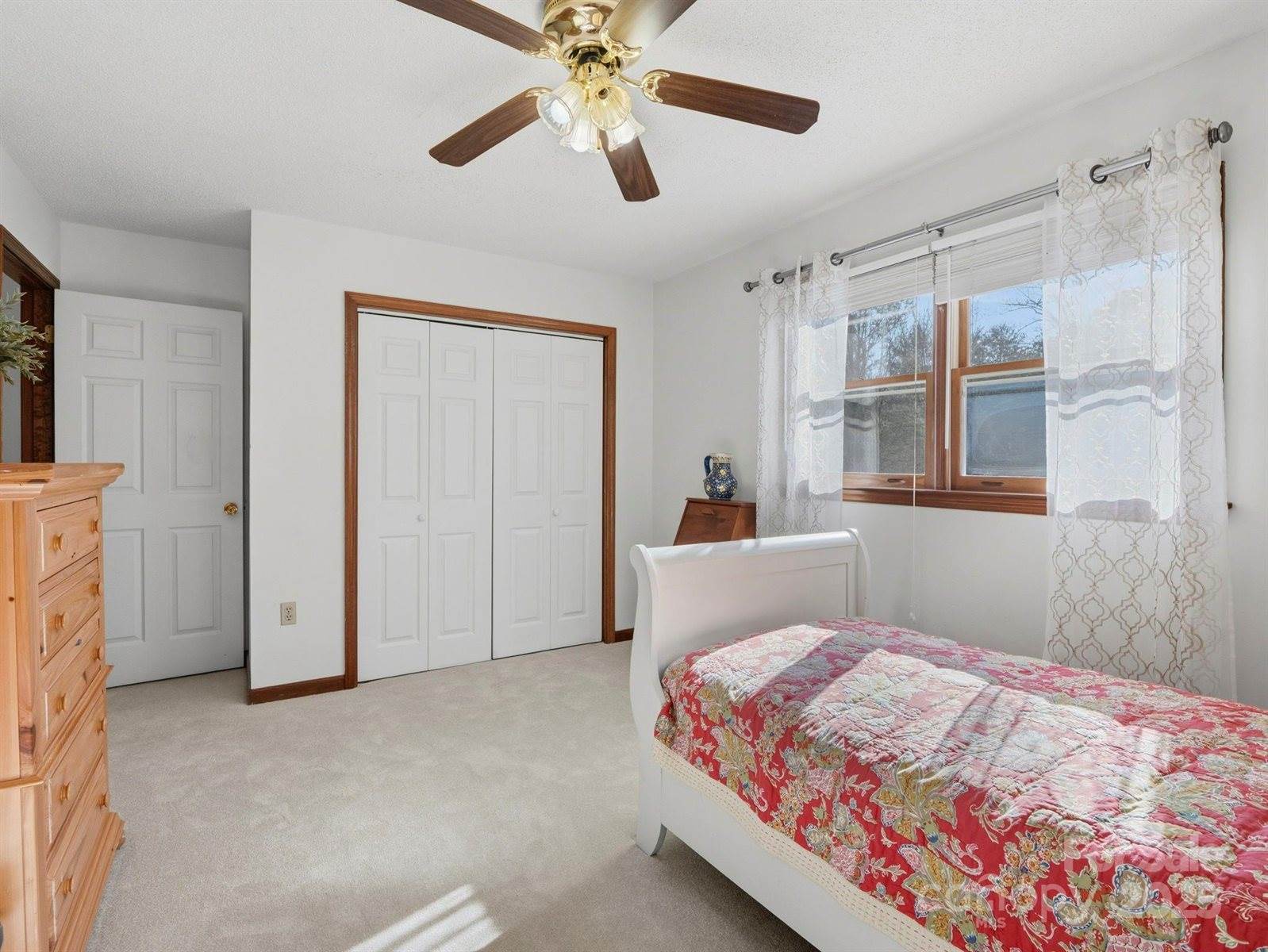 17 Meadow Brook Drive, Fletcher, NC 28732