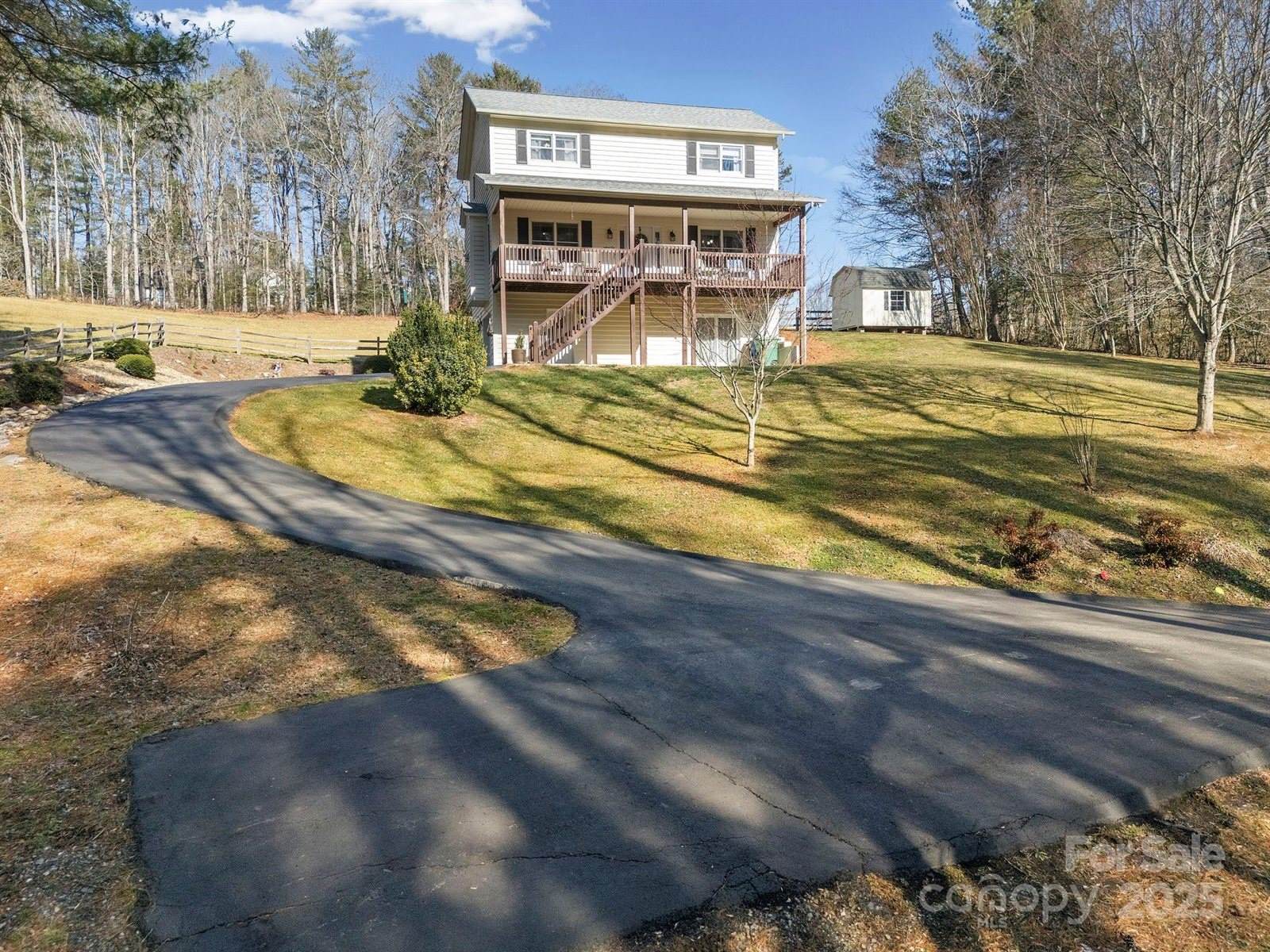17 Meadow Brook Drive, Fletcher, NC 28732