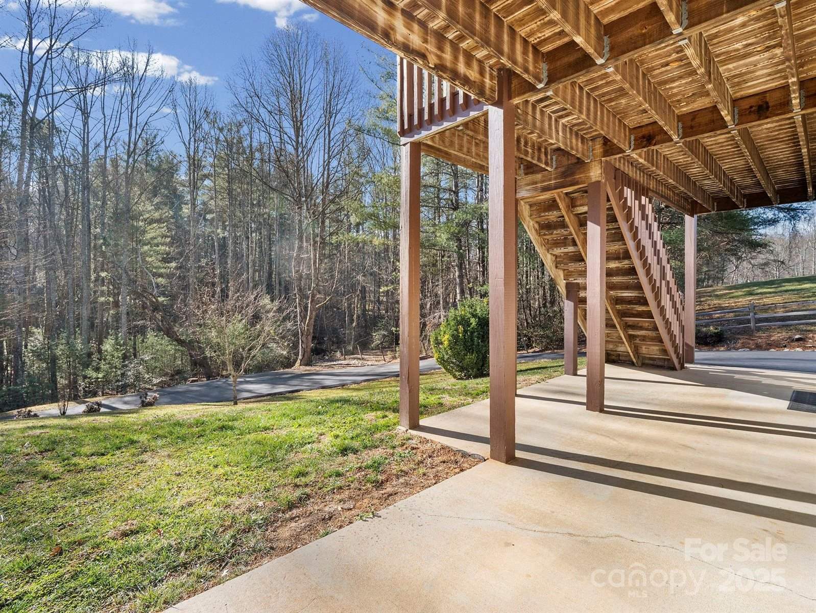 17 Meadow Brook Drive, Fletcher, NC 28732