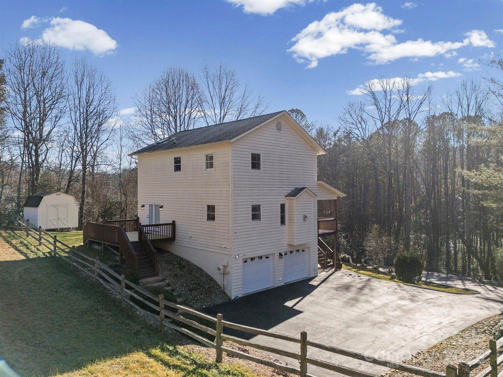 17 Meadow Brook Drive, Fletcher, NC 28732