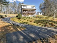 17 Meadow Brook Drive, Fletcher, NC 28732