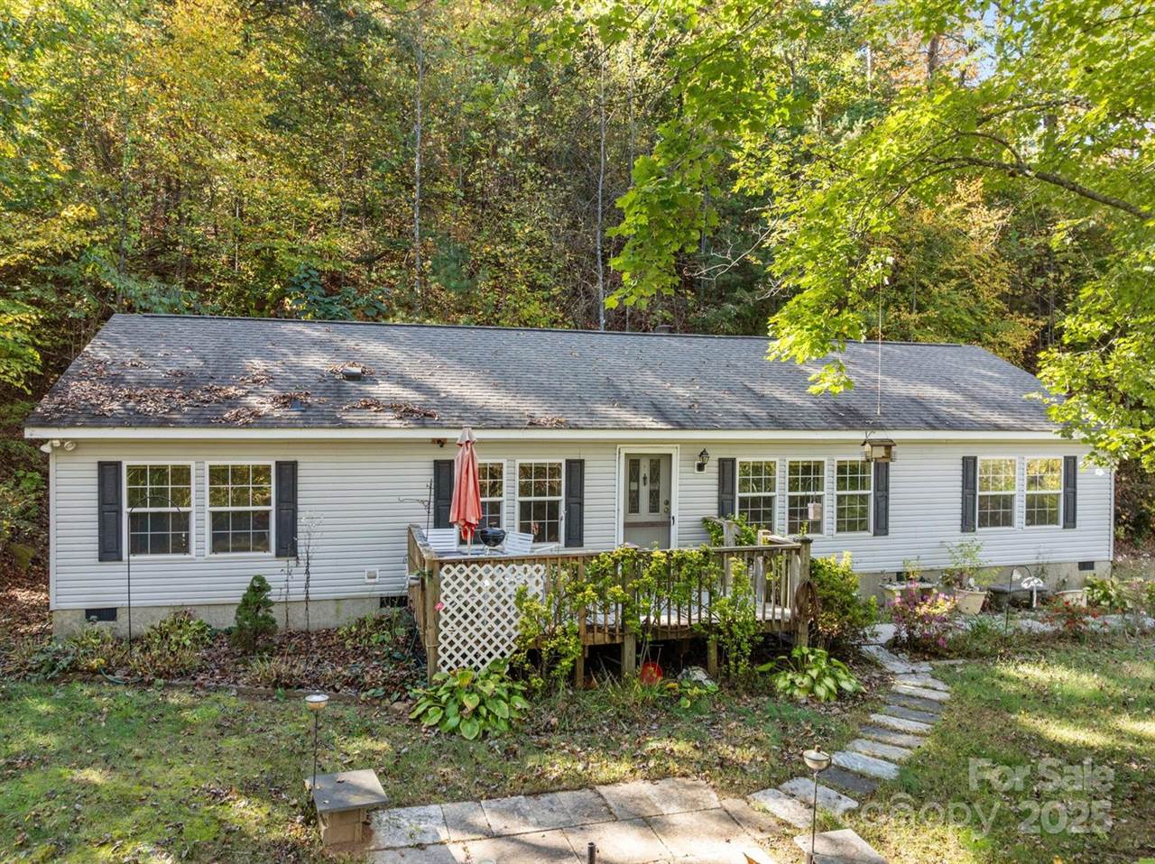 74 Davis Chapel Road, Candler, NC 28715