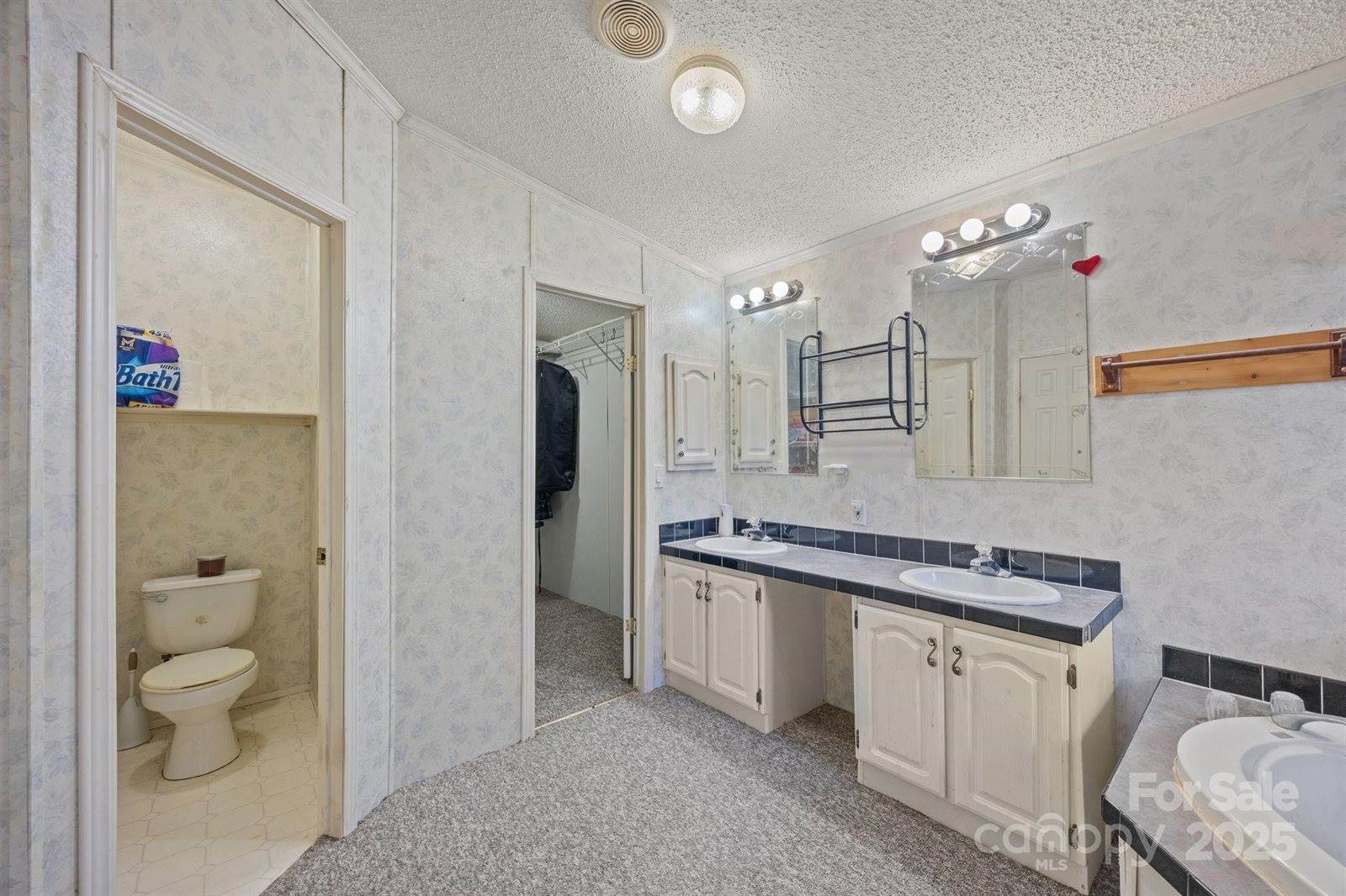 74 Davis Chapel Road, Candler, NC 28715