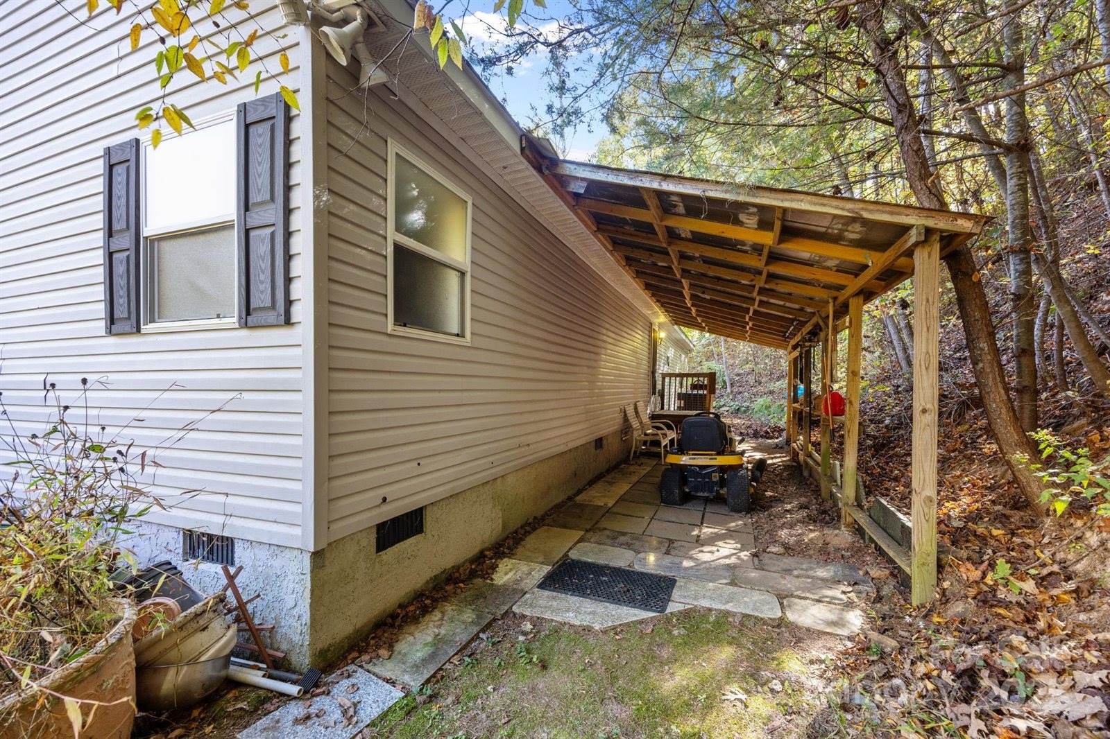 74 Davis Chapel Road, Candler, NC 28715