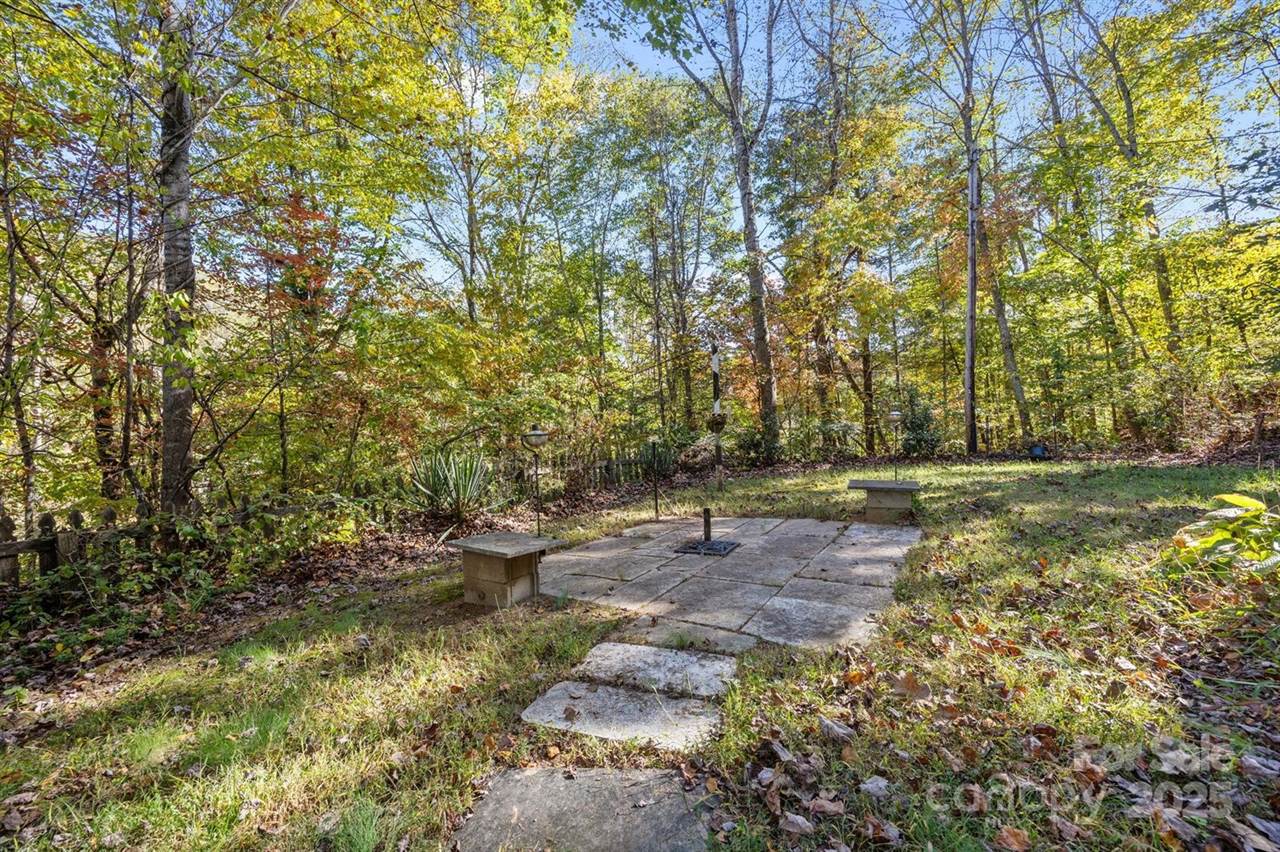 74 Davis Chapel Road, Candler, NC 28715