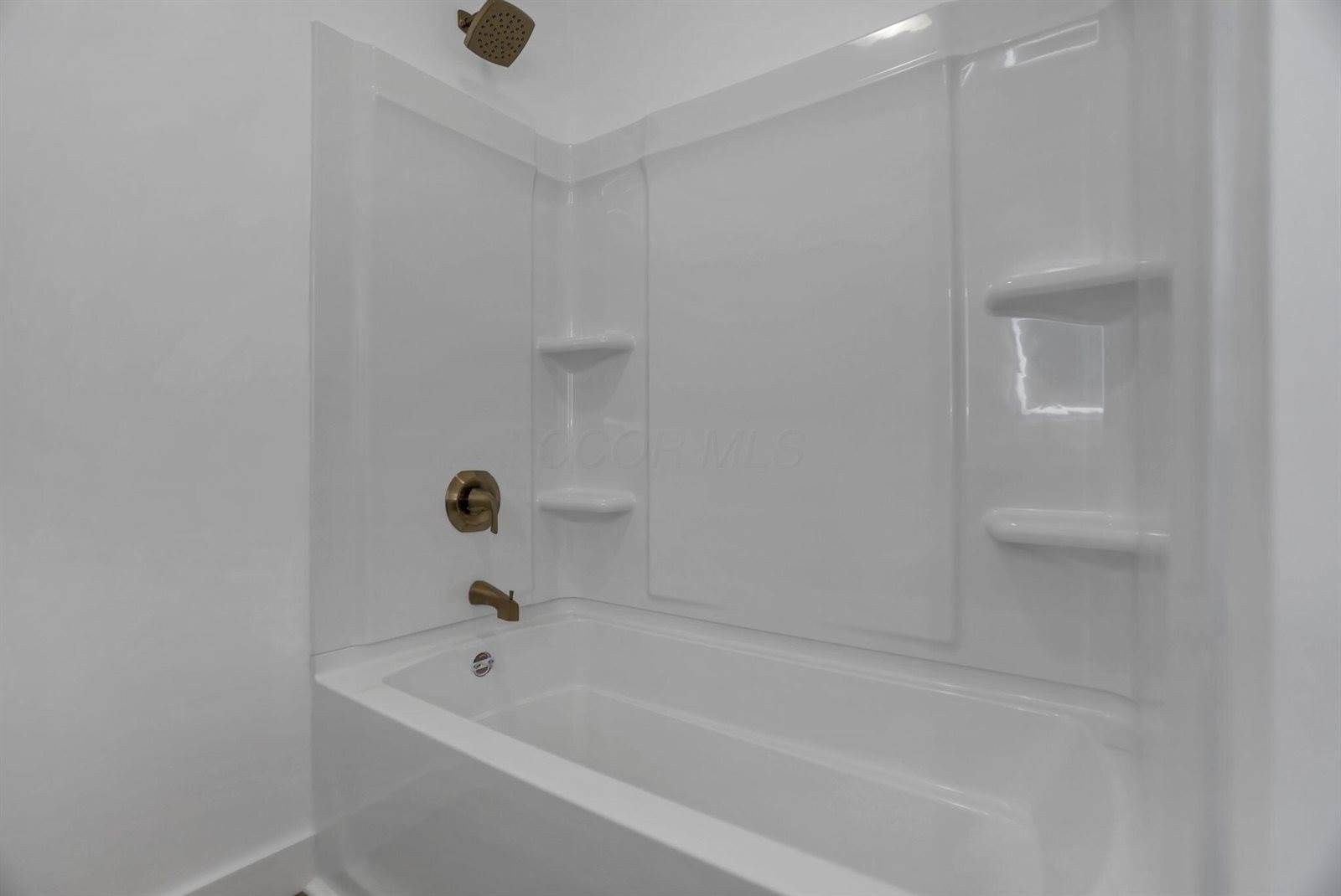 13118 Pine Road NE, Thornville, OH 43076