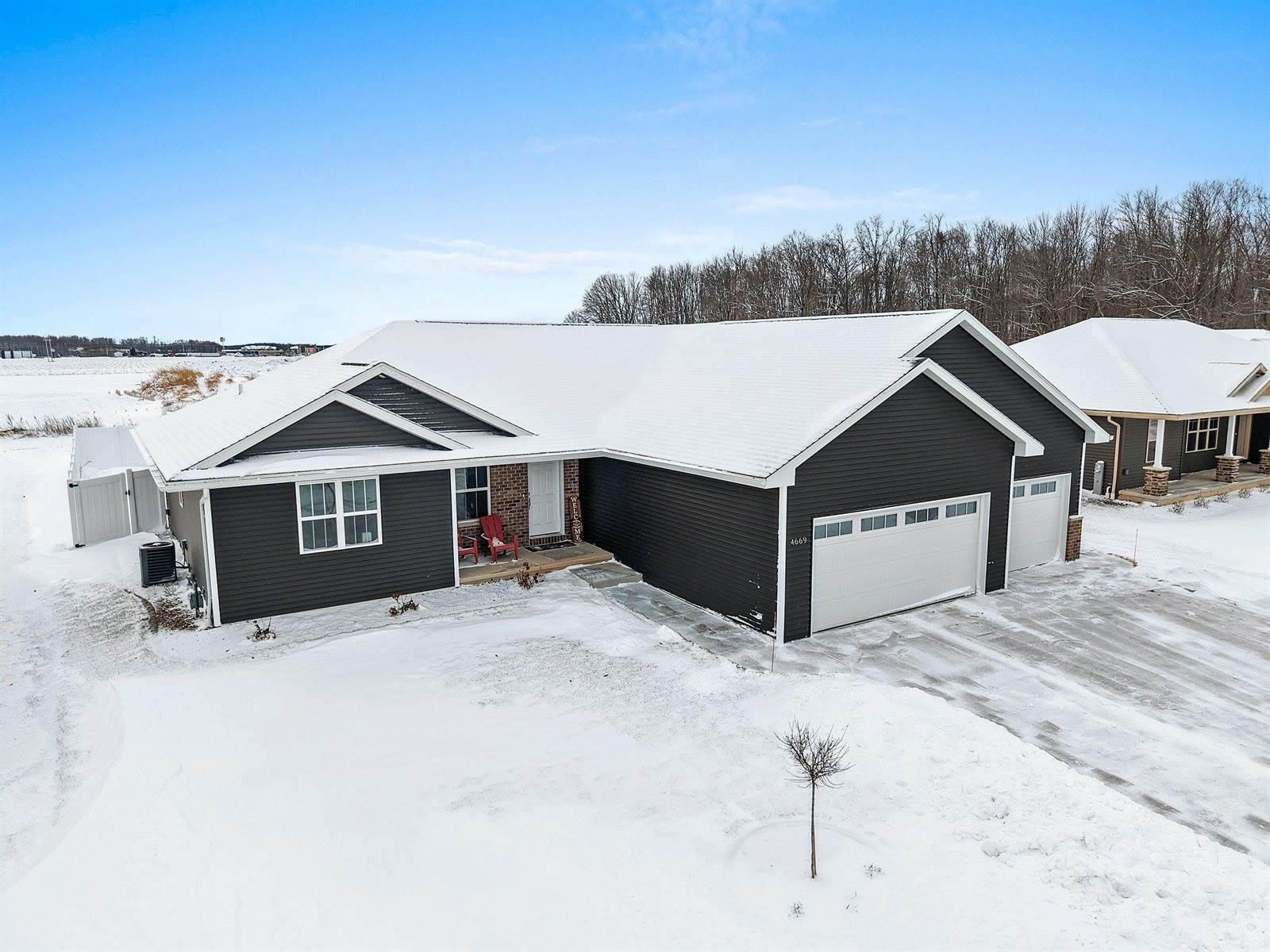 4669 Richard Lane, Green Bay, WI 54313