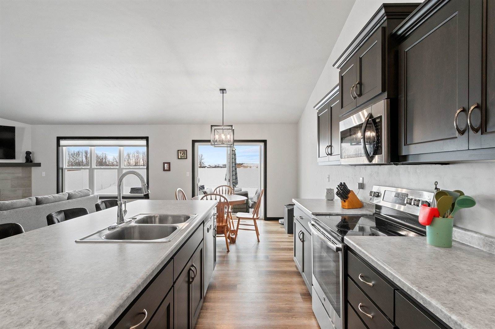 4669 Richard Lane, Green Bay, WI 54313