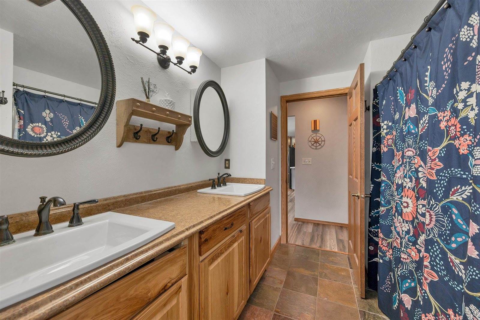 2925 Devroy Lane, Green Bay, WI 54313