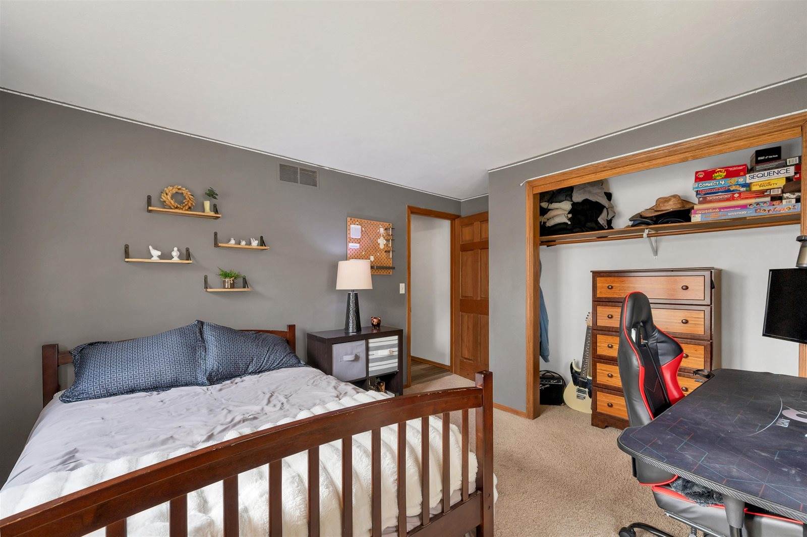 2925 Devroy Lane, Green Bay, WI 54313