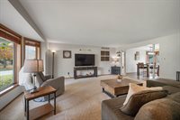 2925 Devroy Lane, Green Bay, WI 54313