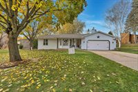2925 Devroy Lane, Green Bay, WI 54313