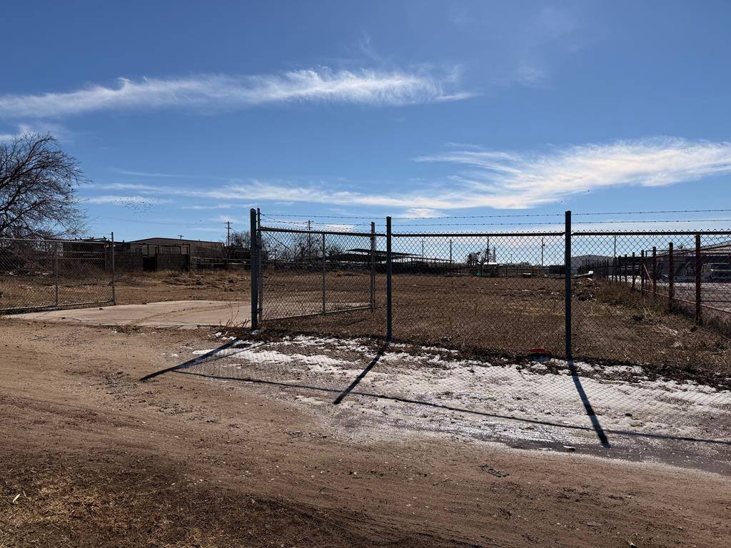 1413 Hughes St, San Angelo, TX 76903