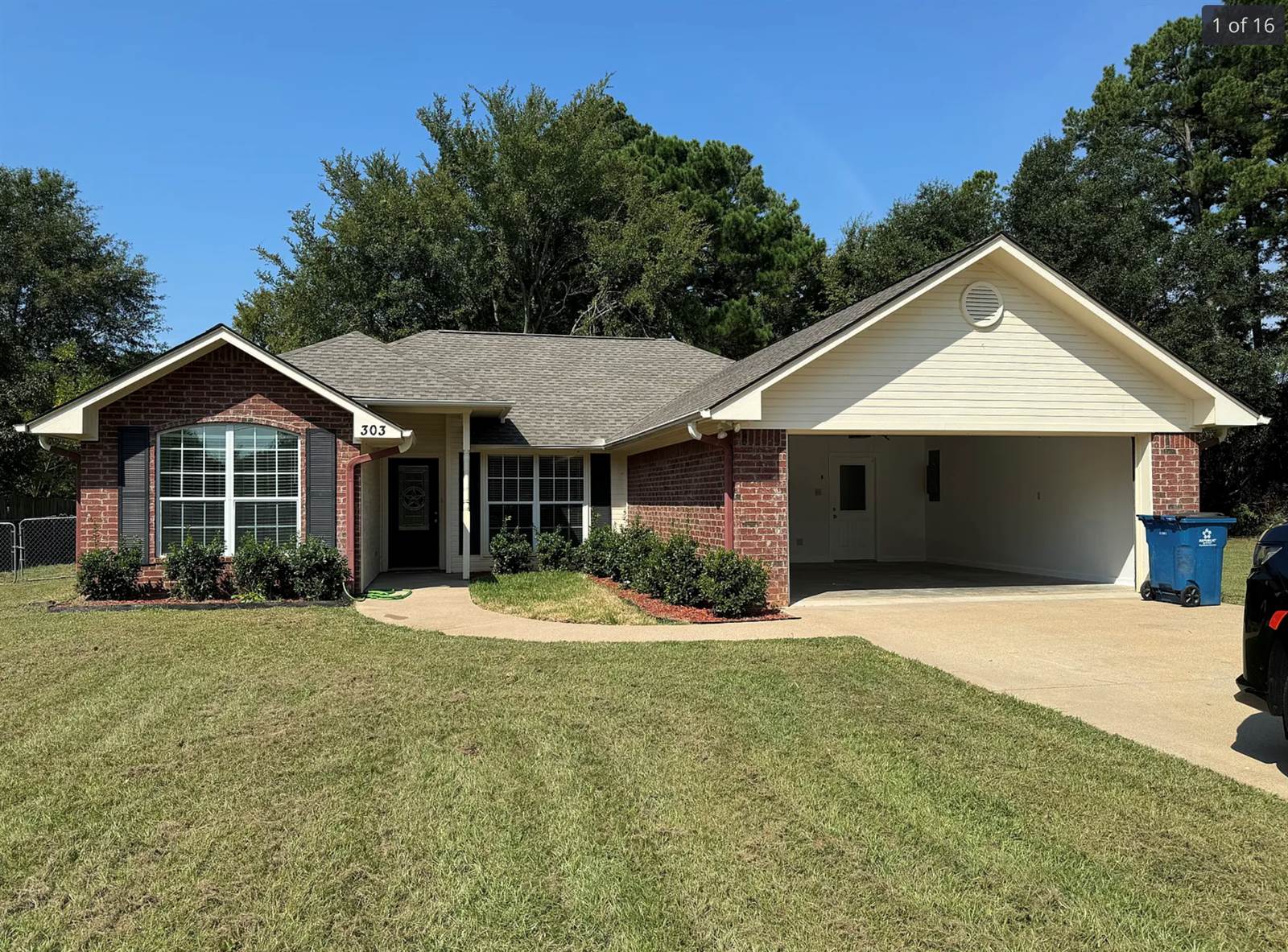 303 Kenneth St, Chandler, TX 75758