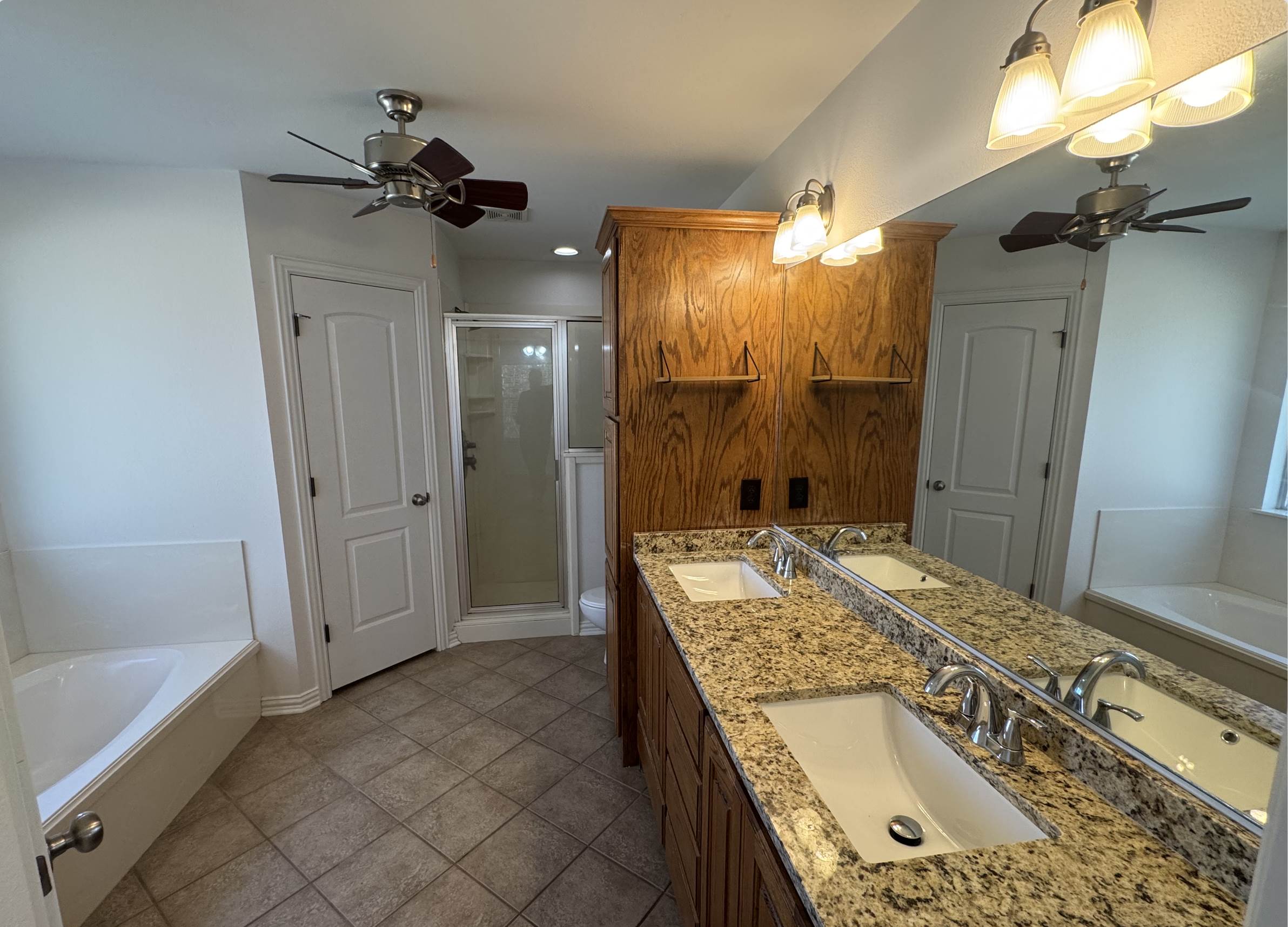 303 Kenneth St, Chandler, TX 75758