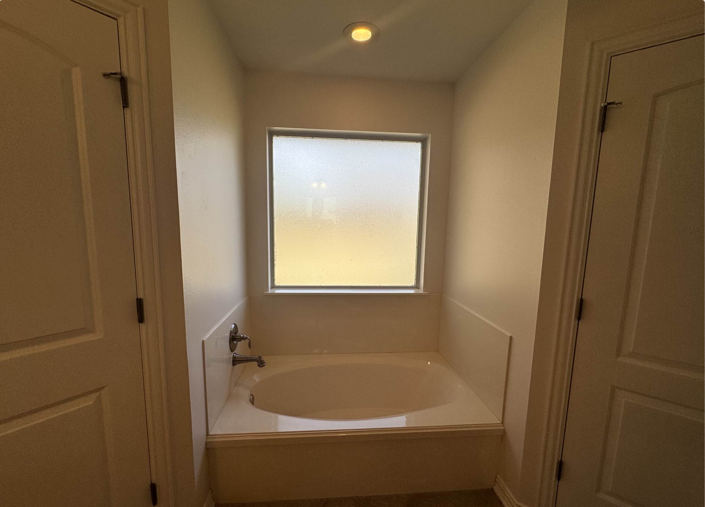 303 Kenneth St, Chandler, TX 75758